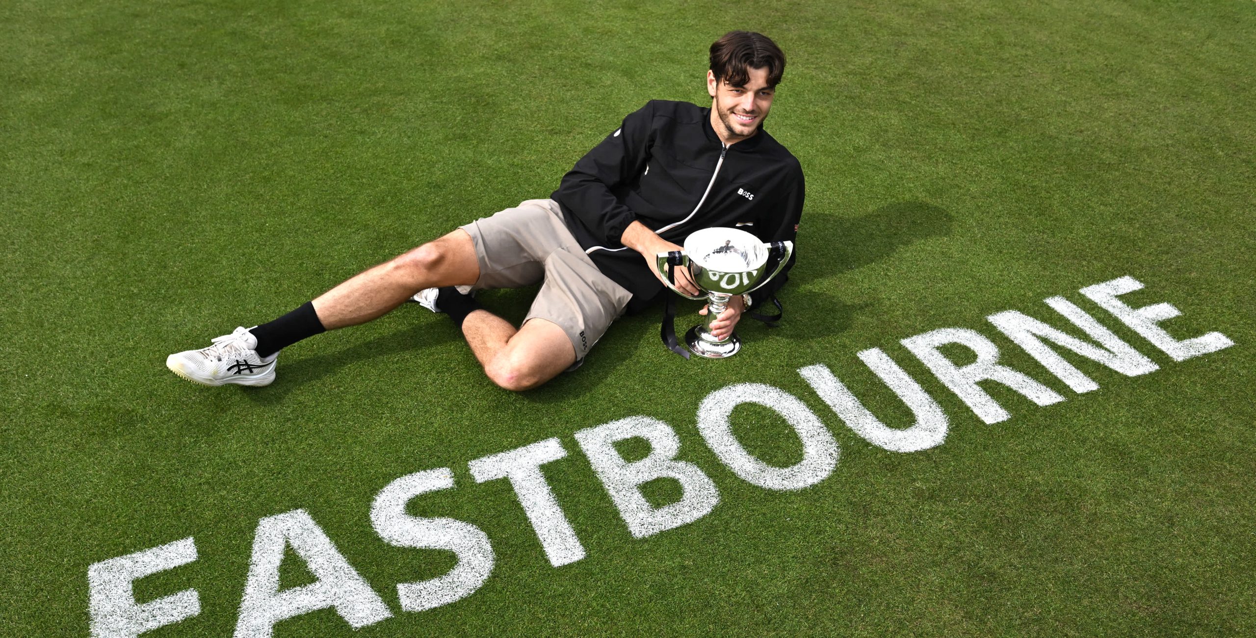 L'Américain Taylor Fritz devient le premier homme à remporter trois fois Eastbourne