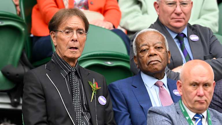 Le chanteur Cliff Richard est un habitué de la Royal Box, et 2024 ne fait pas exception.