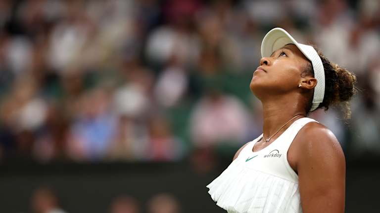 « Honnêtement, j'ai l'impression que même si au début c'était comme si on échangeait les jeux », a déclaré Osaka après sa défaite à Wimbledon contre Navarro, « je ne sais pas pourquoi, je n'avais pas pleinement confiance en moi. »