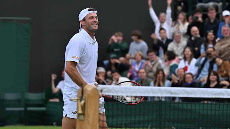 Alors que le champion du Queen's Club, Paul, mène leur confrontation directe 3-1, Bublik a remporté leur seule rencontre sur gazon.