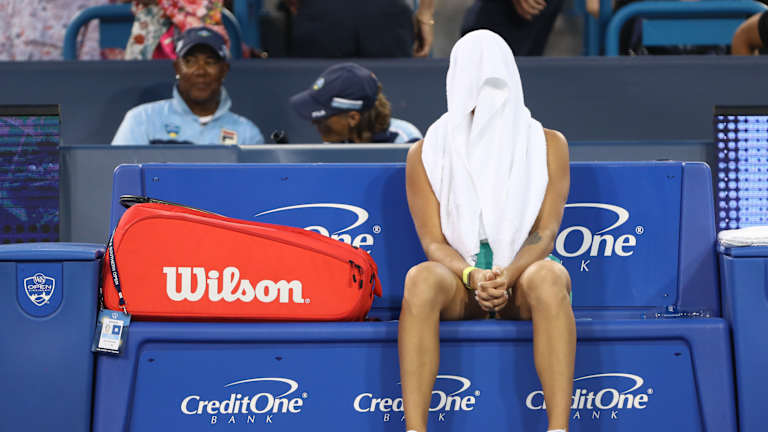 Ne perdez pas de temps et d’énergie mentale à revivre des points précédents et des moments passés qui n’ont plus aucun rapport avec le match.