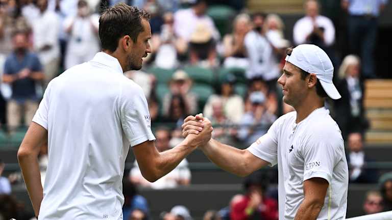 Daniil Medvedev n'a eu aucun problème avec Kovacevic lundi.