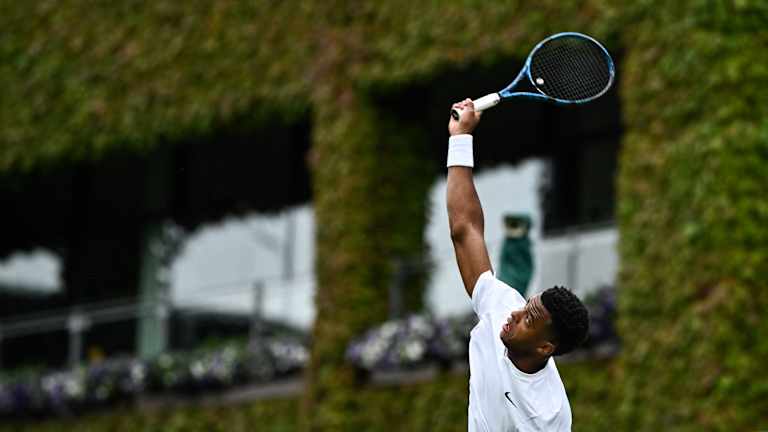Perricard a rejoint Ivo Karlovic et John Isner parmi les joueurs ayant réalisé 100 as en trois tours à Wimbledon au cours des 10 dernières années.