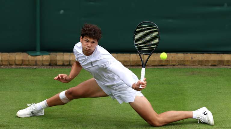 Shelton a remporté quatre de ses dix premières compétitions de niveau Tour sur gazon.
