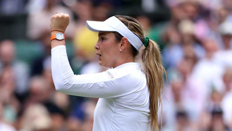 Vekic jouait sa première demi-finale de Grand Chelem, après avoir atteint deux quarts de finale à l'US Open 2019 et à l'Open d'Australie 2021.