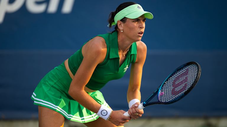 Tomljanovic a facilement éliminé la qualifiée américaine Ann Li en trois sets, réservant une rencontre au deuxième tour contre l'ancienne numéro 12 mondiale Elise Mertens.