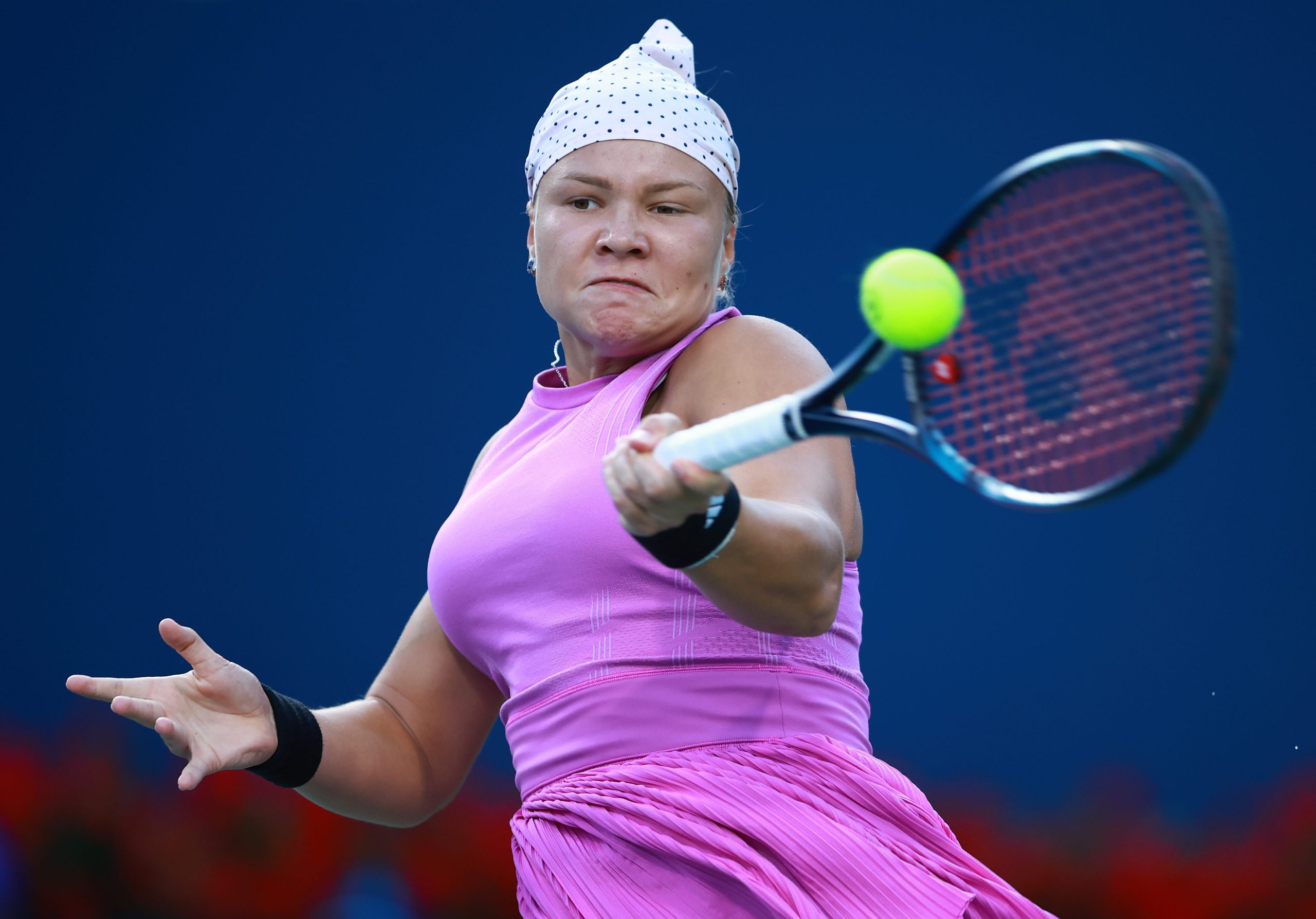 Diana Shnaider remporte sa première victoire dans le Top 10 lors d'un combat époustouflant au troisième tour contre Coco Gauff à Toronto
