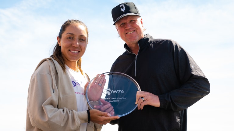 Après l'ascension de Pegula à la 3e place du classement mondial en 2022, Witt a été nommé entraîneur de l'année WTA.