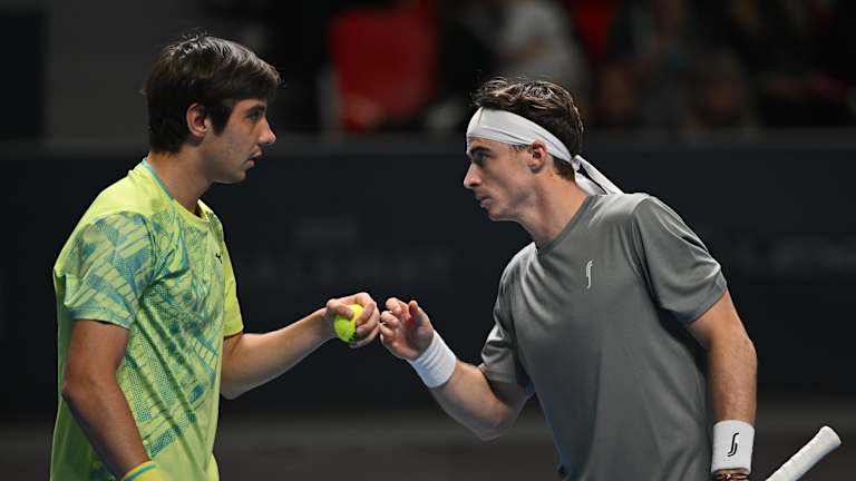 Skatov joue en double cette semaine avec son compatriote Alexander Shevchenko.