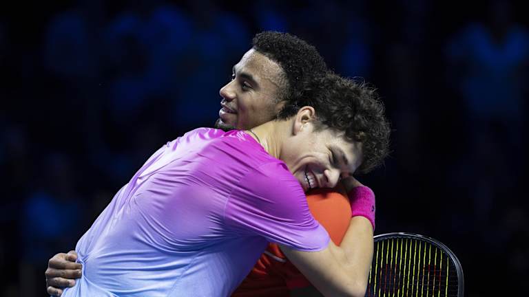 Shelton et Fils pourraient livrer des feux d'artifice en début de match à Paris.