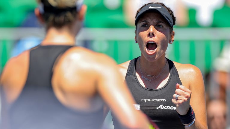 La passion d'Olmos pour le tennis en double est palpable.
