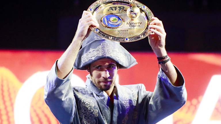 Khachanov a fini par remporter une victoire en trois sets contre Diallo.