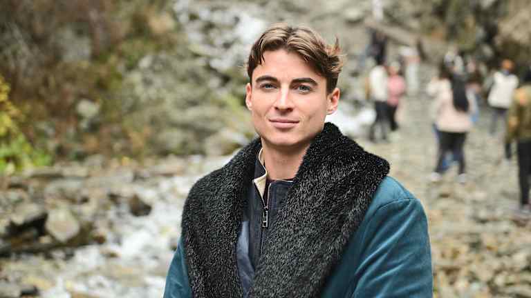 Skatov a participé à la cérémonie de tirage au sort de l'Open d'Almaty au centre d'accueil d'Ayusai aux côtés de Fabian Marozsan.