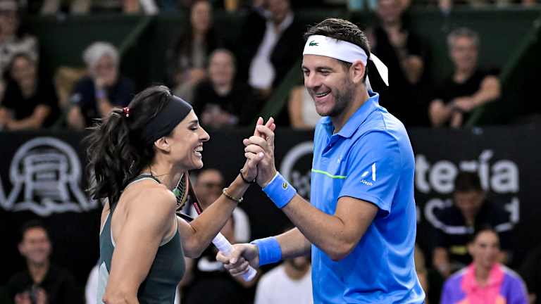 Deux champions de l'US Open partagent un high-five.