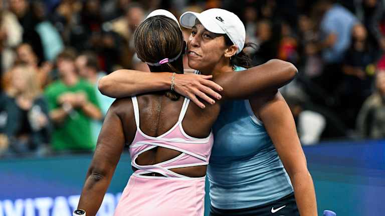 Keys gagnerait la rencontre amicale, 7-5, 6-3.