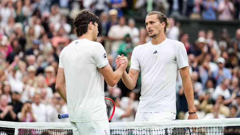 Zverev a interpellé des personnes "qui ne sont peut-être pas du monde du tennis" pour avoir applaudi trop fort son adversaire sur le court central.