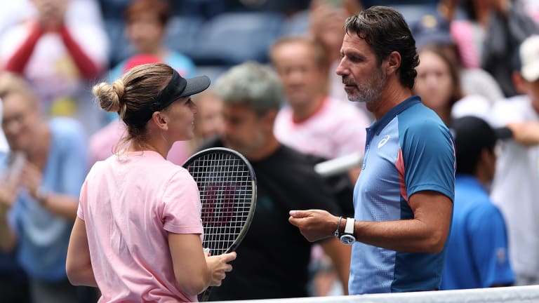 Dans une vidéo Mouratoglou publiée sur Instagram, il a pris blâme pour avoir fourni une substance entachée à Halep.