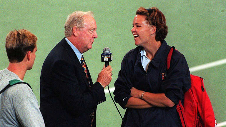 Stolle était aussi à l'aise sur le micro que sur le terrain.