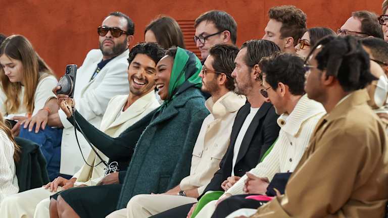 Selfies des sièges privilégiés.