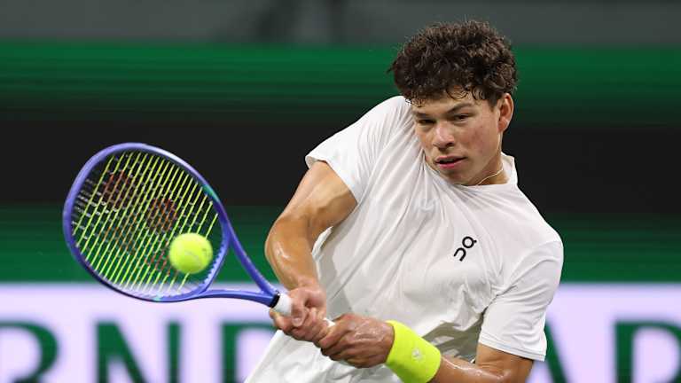 Jimmy Arias a été impressionnée par la façon dont Shelton, en faisant sa première demi-finale majeure il y a deux ans, avait l'air totalement à domicile et confortable.