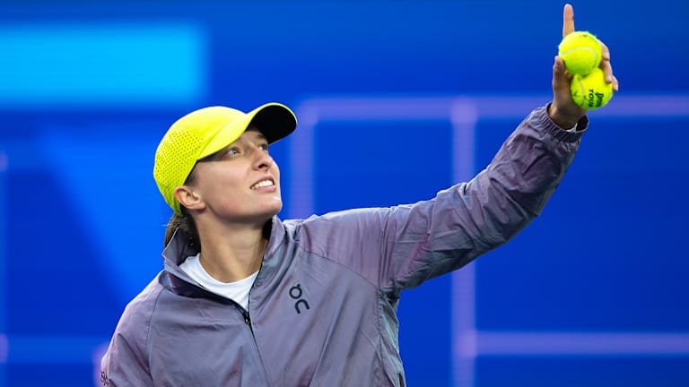 Si vous voulez savoir comment battre Swiatek, vous devez d'abord regarder Jelena Ostapenko ... un joueur qui correspond étroitement au style d'Ostapenko: Yastremska.