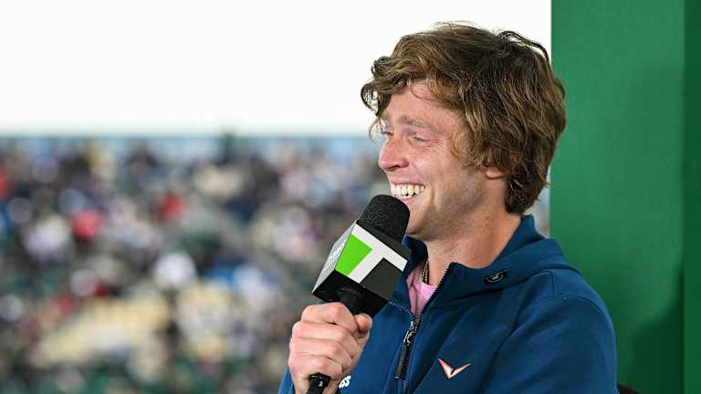 ... Laissant Andrey se battre pour sa vie.