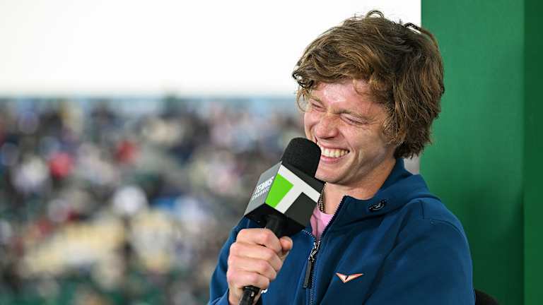 Prakash a essayé de demander à nouveau, en vain ...