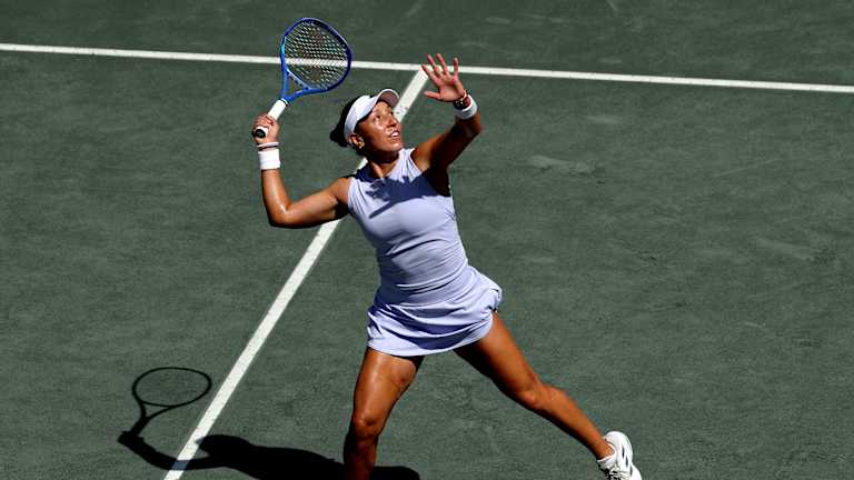 À Charleston, Pegula s'est ralliée pour gagner à partir d'un déficit de 6-1, 2-0 en quarts de finale, un déficit de 4-2 troisième set en demi-finale et un déficit de 5-1 au deuxième set en finale.