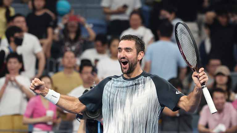 Cilic, vu ici après avoir remporté l'ATP Hangzhou en tant que joueur classé du 777e au monde, a remporté l'US Open en 2014 et a atteint deux autres finales du Grand Chelem.