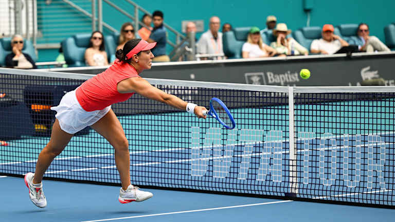 L'agression de Pegula est le plus souvent vue sur le filet, étant donné son réconfort en double.