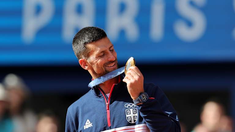 Djokovic a frappé l'or lors de sa cinquième tentative après avoir remporté le bronze à la maison lors de ses débuts olympiques à 2008 à Pékin.