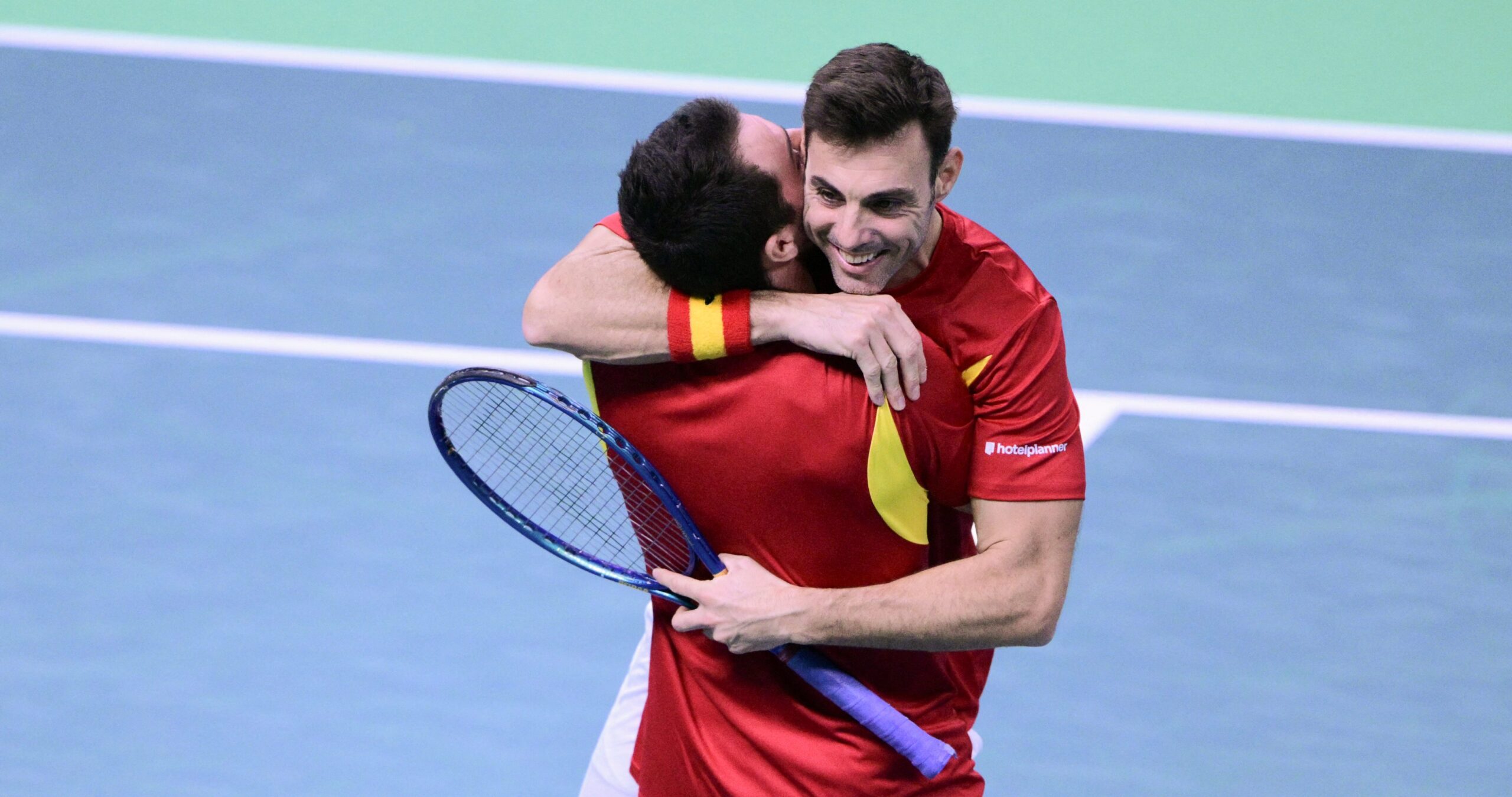 L'Espagne bat la Tchéquie dans un match de double décisif pour atteindre les demi-finales de la Coupe Davis