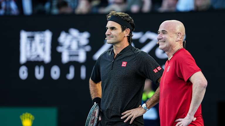 Agassi a remporté les trois premiers affrontements du duo, avant que Federer ne s'enfuie avec les huit derniers.