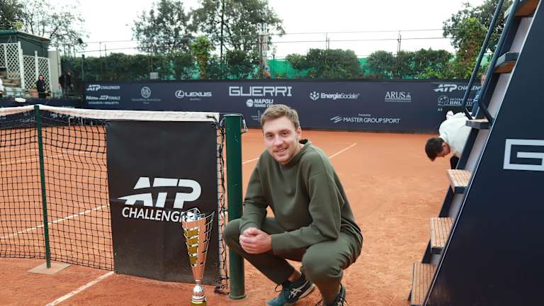Avec les 125 points du classement ATP gagnés grâce à sa victoire, Medjedovic reviendra dans le Top 100.