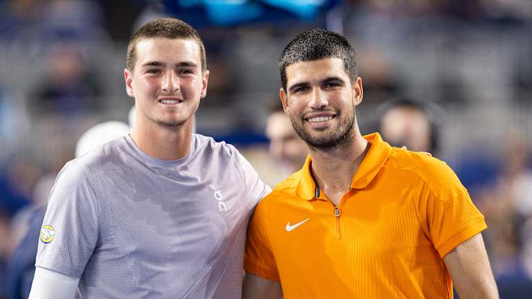 C'est drôle : Fonseca a eu un aperçu d'Alcaraz en décembre dernier, dans la même ville, lorsque les deux étaient en tête d'affiche de l'exhibition Miami Invitational.