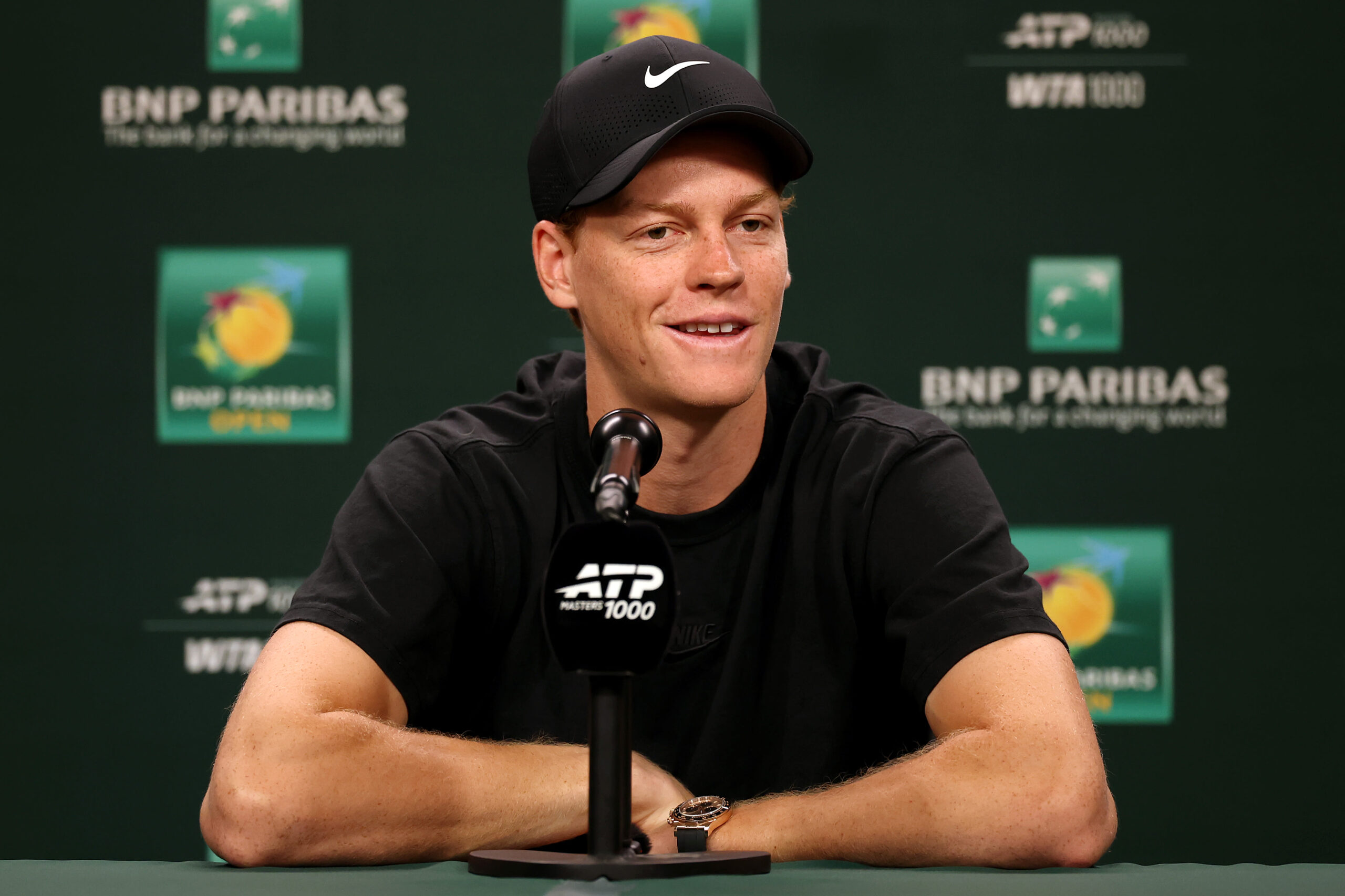 Jannik Sinner aime la « belle vie » de joueur de tennis, sauf les conférences de presse