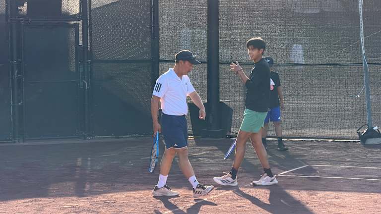 Chang et Tien ont travaillé sur toutes les parties du match du joueur de 20 ans dimanche après-midi.