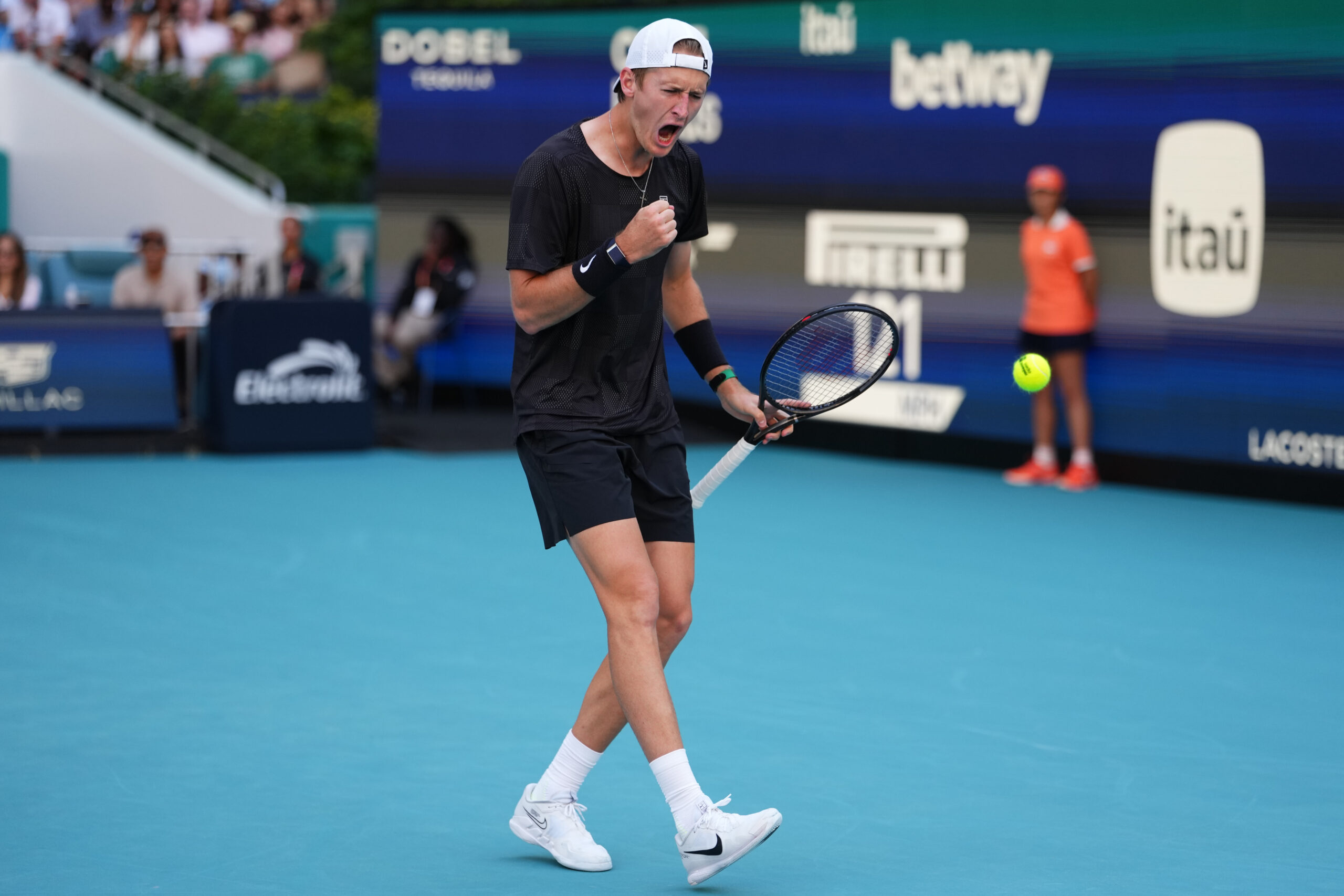 Sebastian Korda étourdit le numéro 1 mondial Carlos Alcaraz à l’Open de Miami 2026