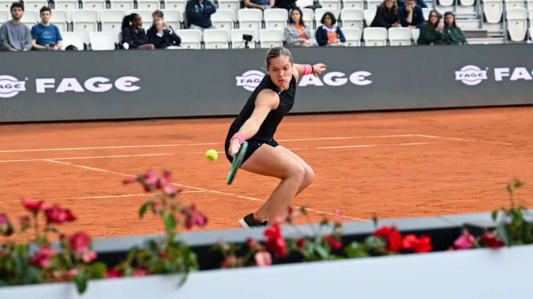 Bien qu'ils n'aient pas été en mesure de servir le match la première fois, une grande agitation comme cette fouille de McNally a immédiatement donné une autre chance à la paire.