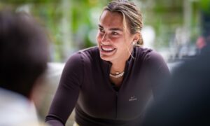 Aryna Sabalenka dévoile la « supersuit » Nike pour la campagne Roland Garros