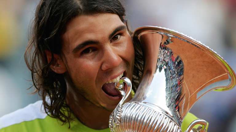 Nadal a remporté une épopée 6-7 (0), 7-6 (5), 6-4, 2-6, 7-6 (5) qui a défini ce que deviendrait la rivalité fédérale.