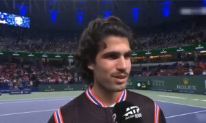 Alcaraz explique pourquoi il porte une moustache à Shanghai